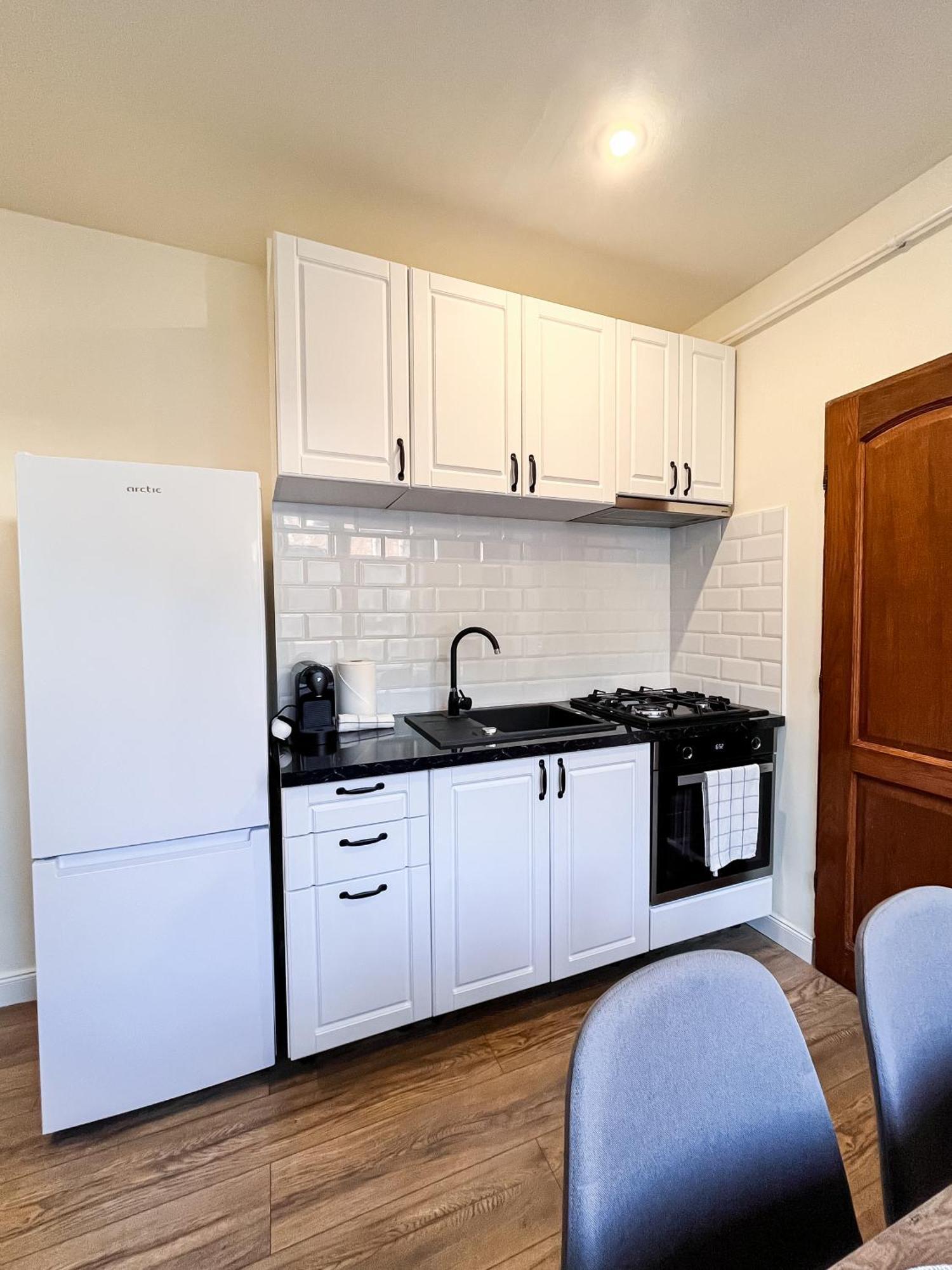 La Teatru - 2Bd Apartment Near Theatre And Old Town Μπρασόβ Εξωτερικό φωτογραφία