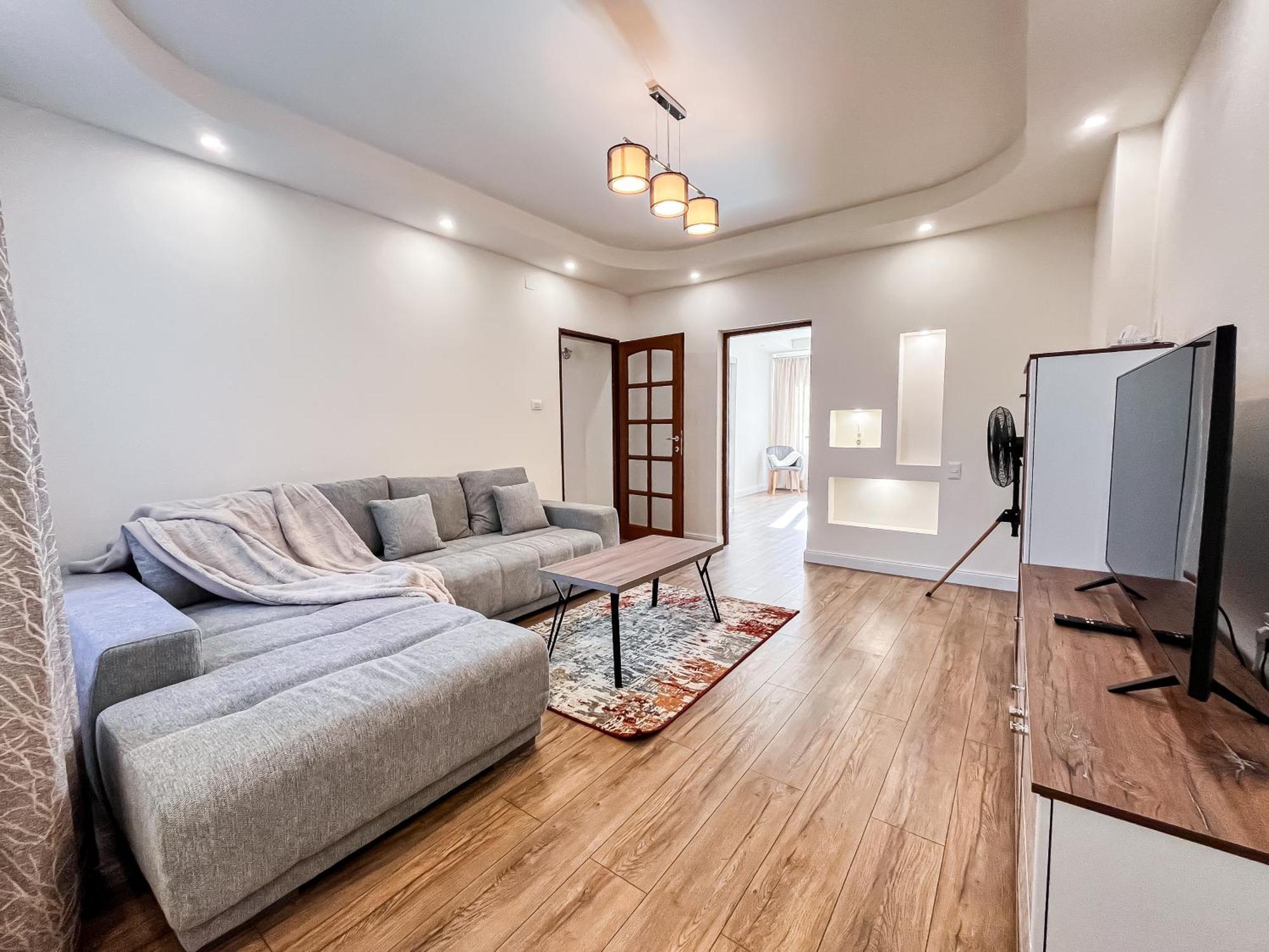 La Teatru - 2Bd Apartment Near Theatre And Old Town Μπρασόβ Εξωτερικό φωτογραφία
