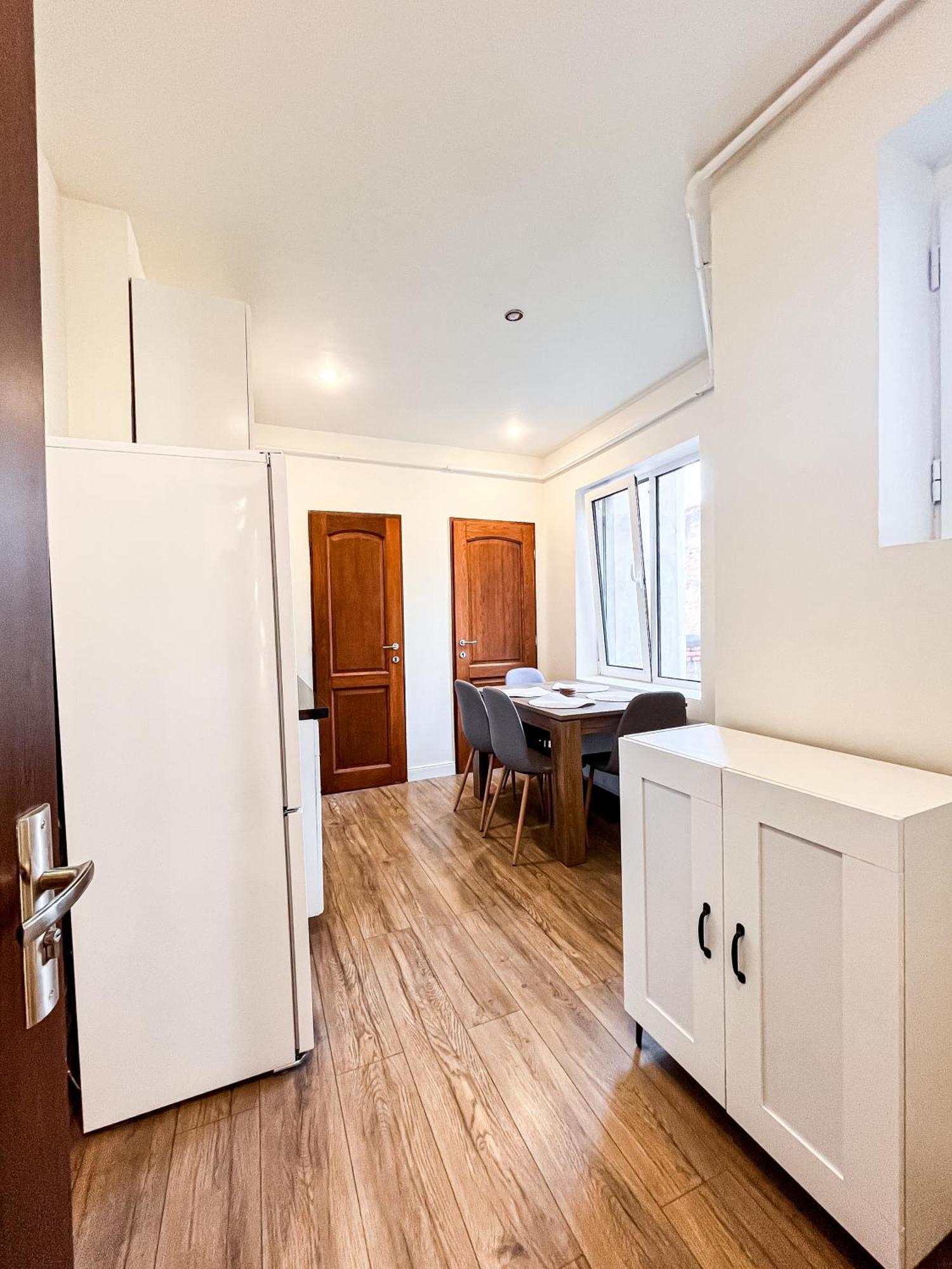 La Teatru - 2Bd Apartment Near Theatre And Old Town Μπρασόβ Εξωτερικό φωτογραφία